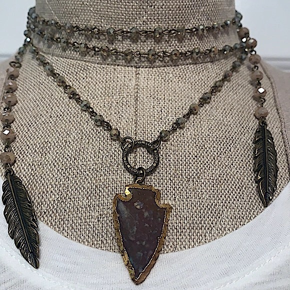 Boho Chic Crystal Lariat Necklace w/Arrowhead Stone and Charms - NEW - Picture 4 of 7